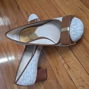 Michael Kors Pumps